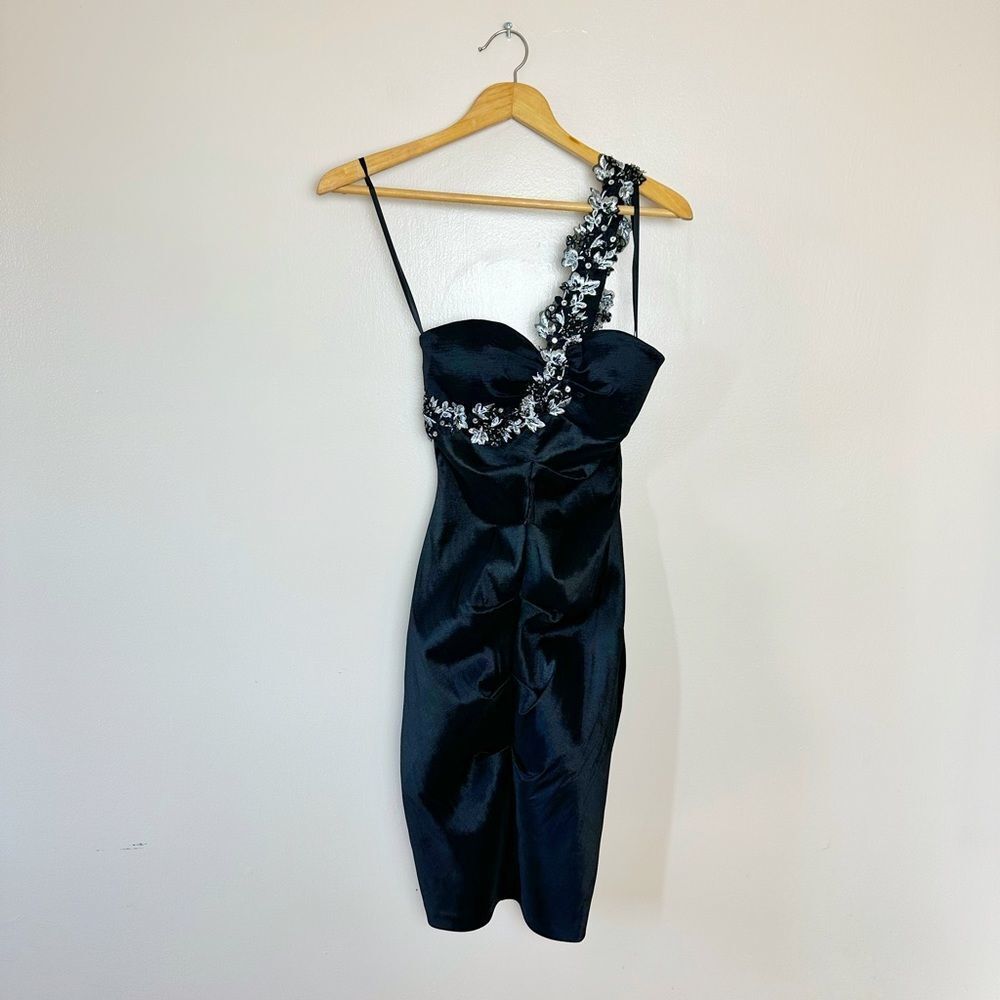 CLEARANCE! Black DJ-Jaz Formal Gown Y2K Size 4 NWT